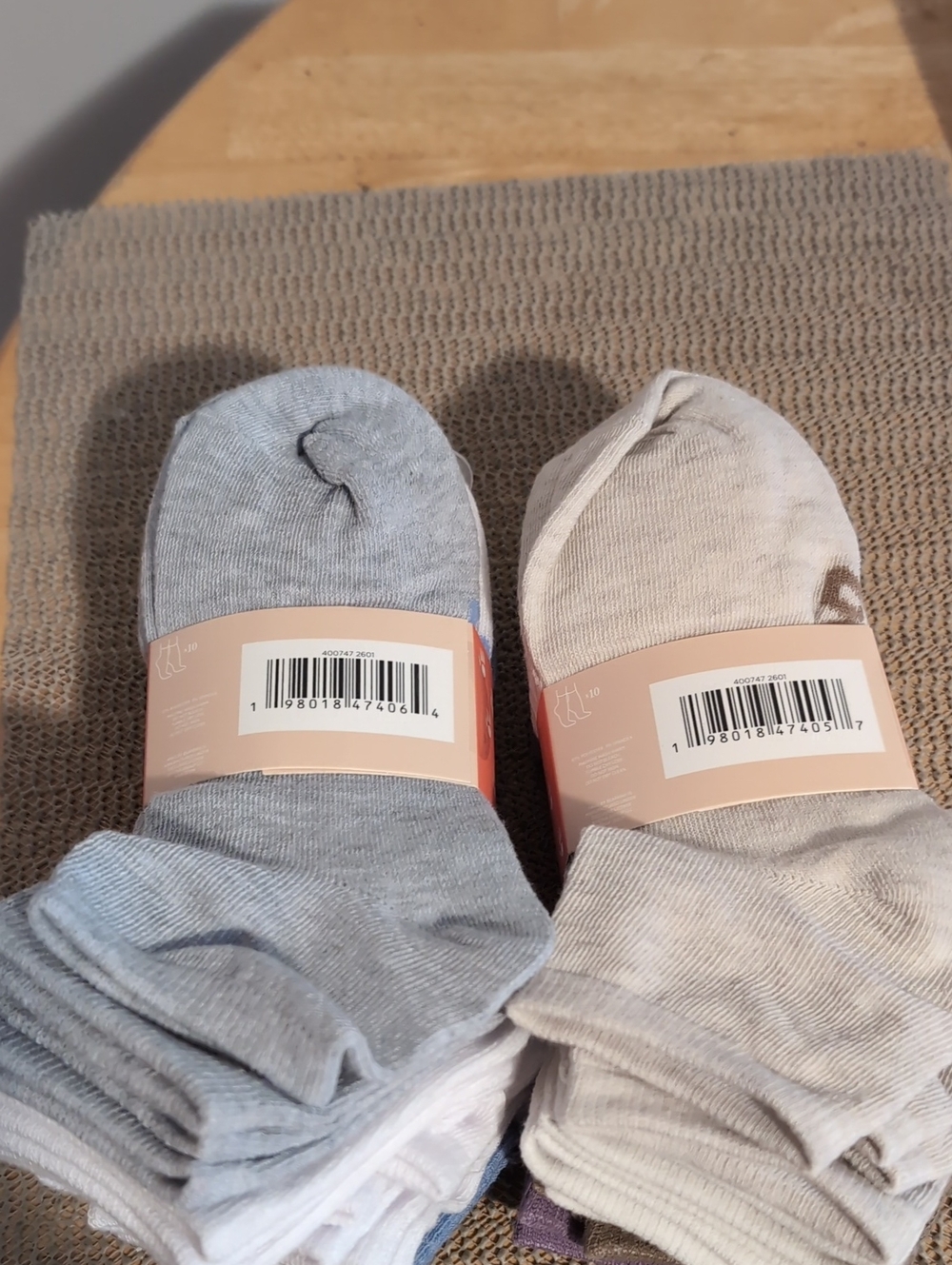 Pick 1 BearPaw Quarter Socks (10 Pairs) New - Picture 3 of 4